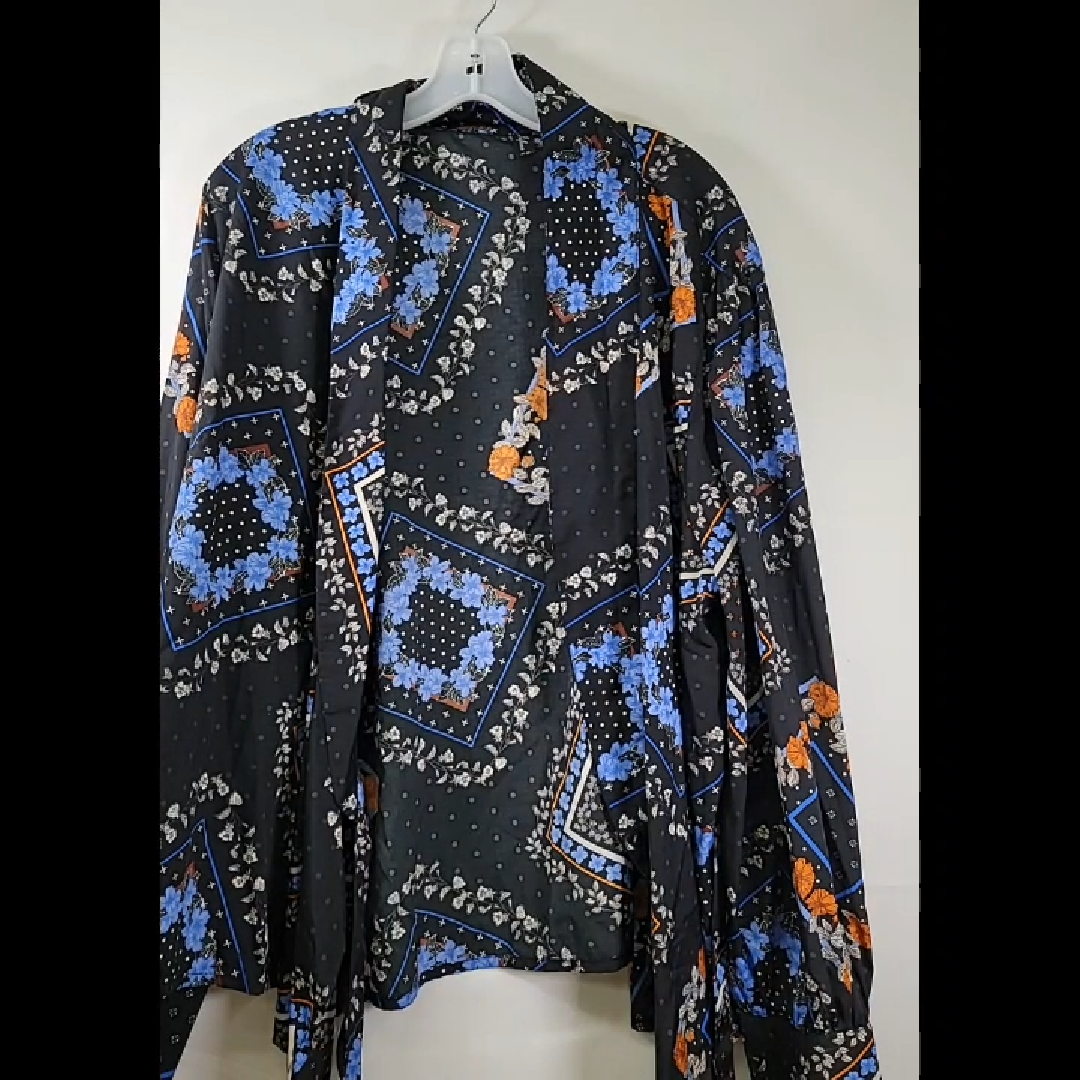 Floral Pattern Long Sleeve Cardigan Size 26 (3X)