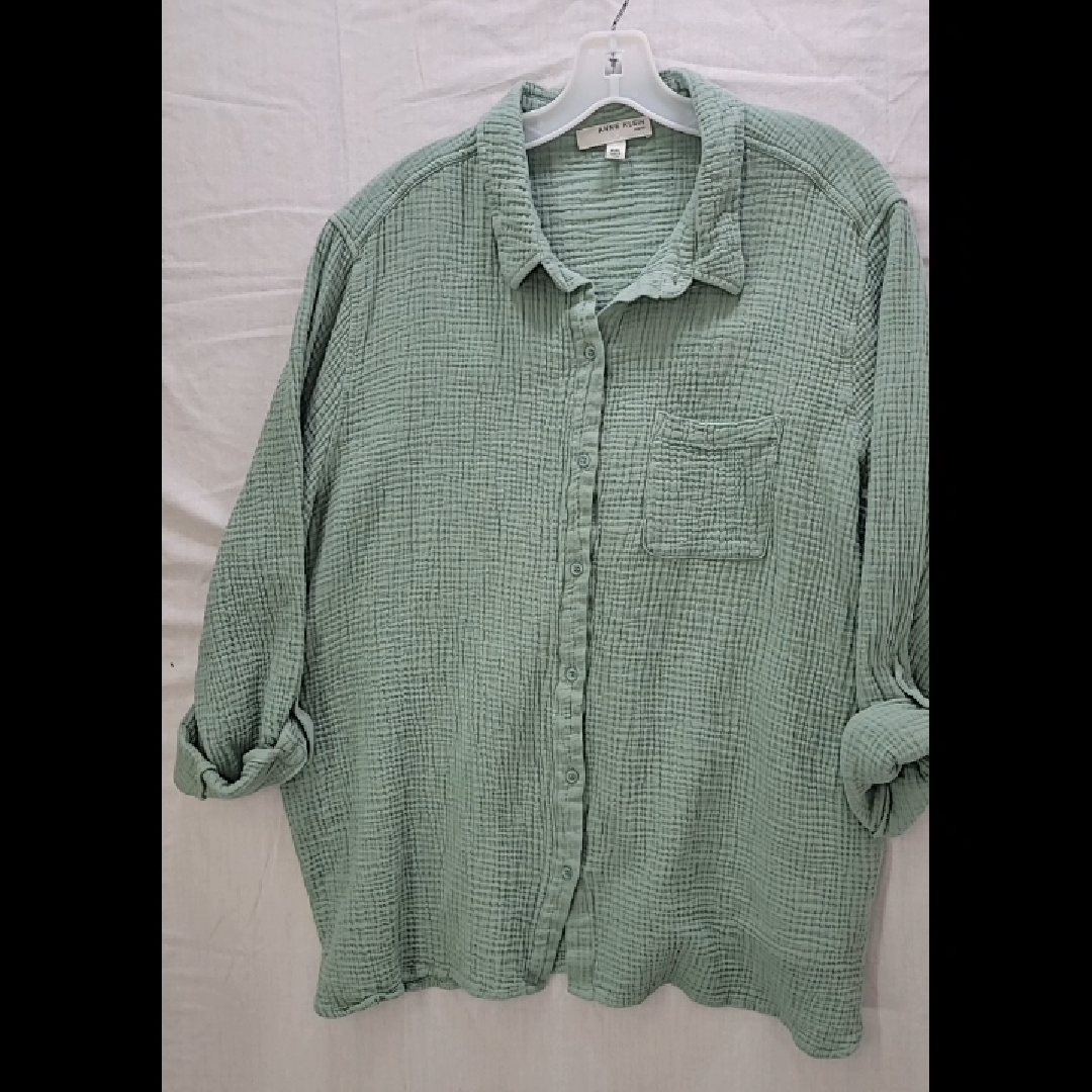 Anne Klein Green Button-Up Shirt Size 2X