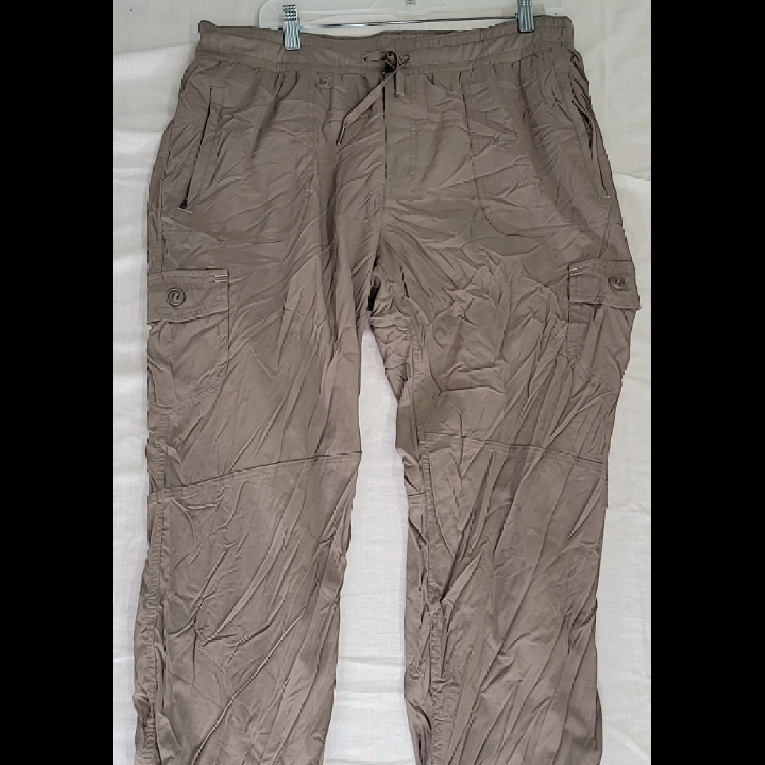 L.L.Bean XL Lightweight Beige Cargo Pants