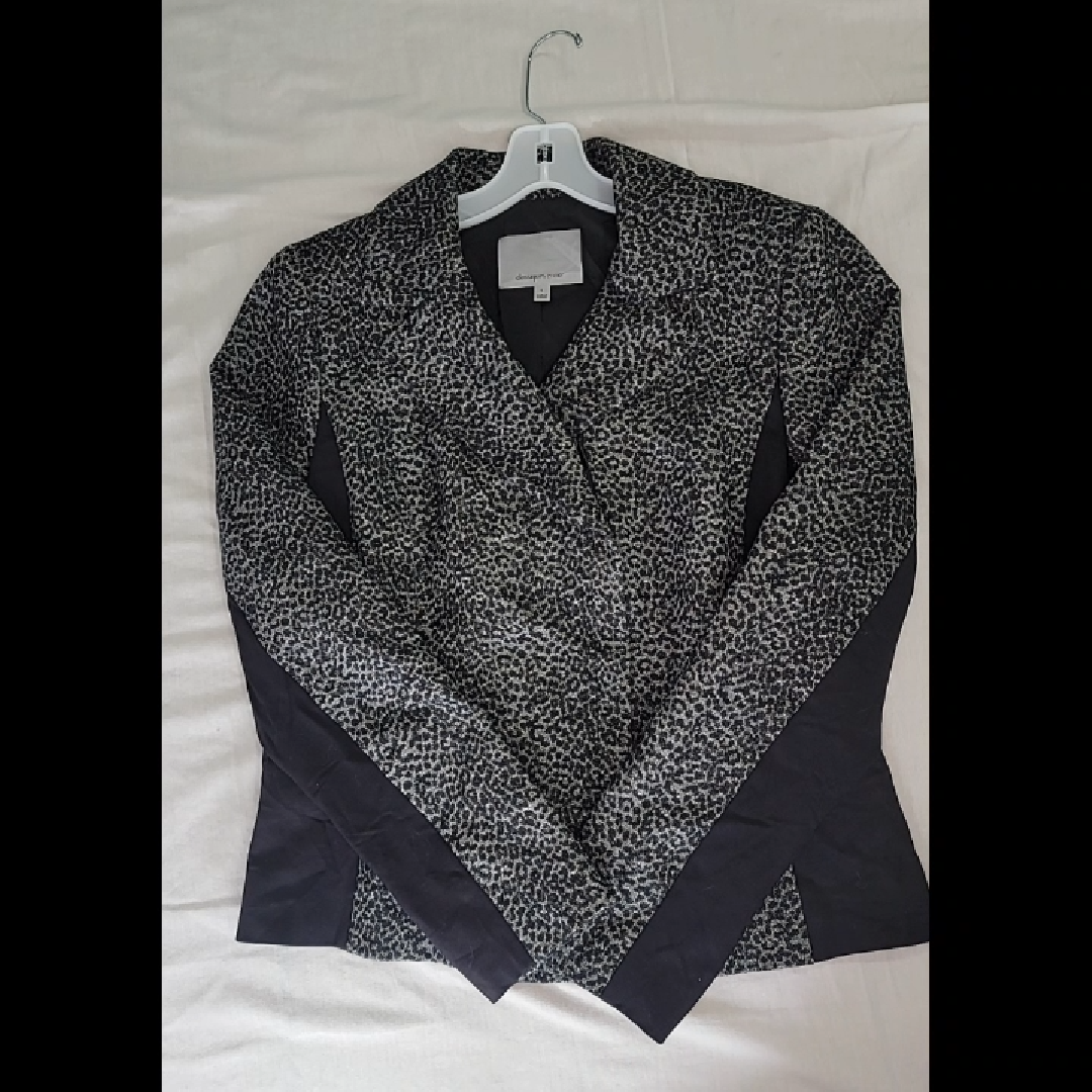 Classiques Entier Women's Blazer in Black and Gray Leopard Print