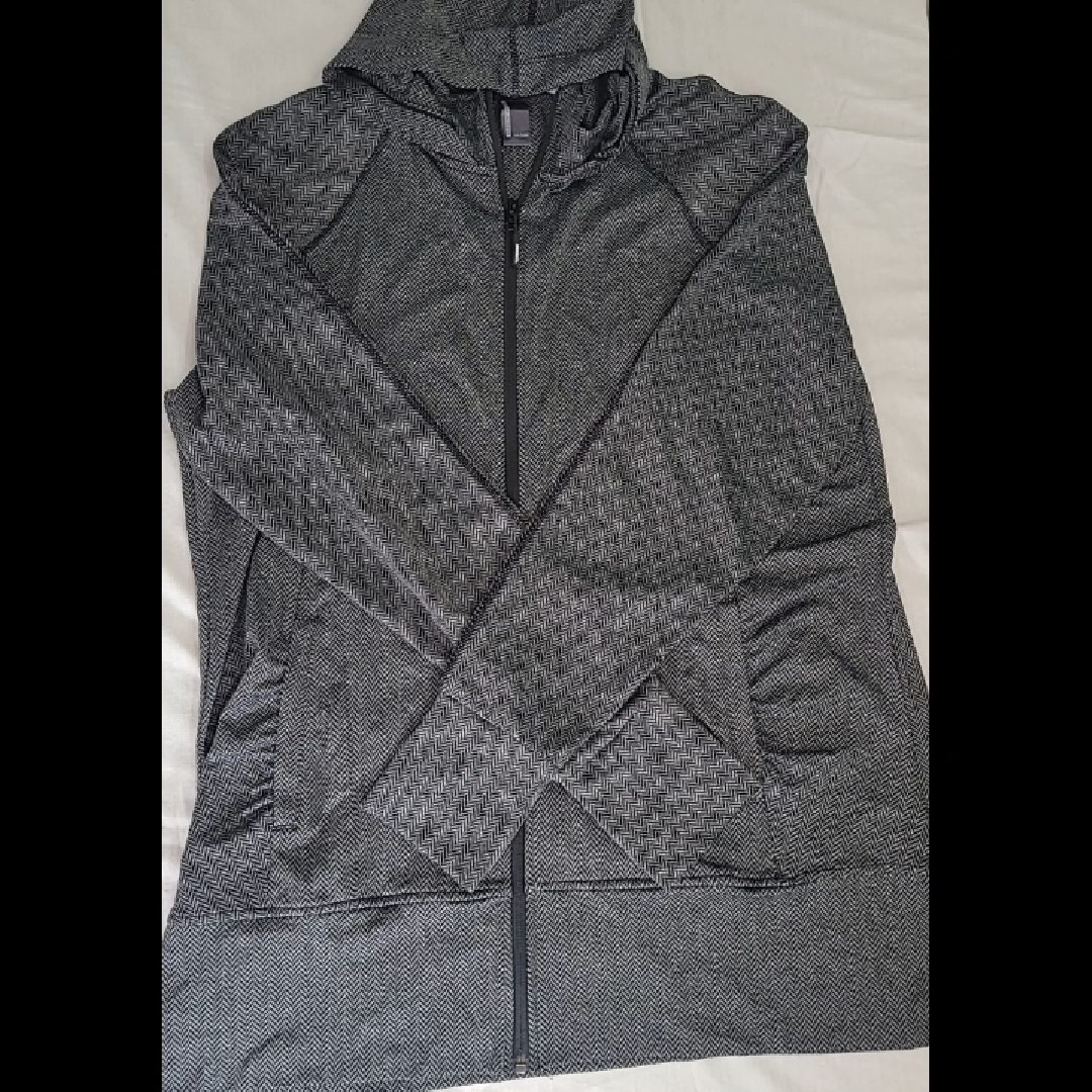 Wonderfit Black and Gray Activewear Jacket