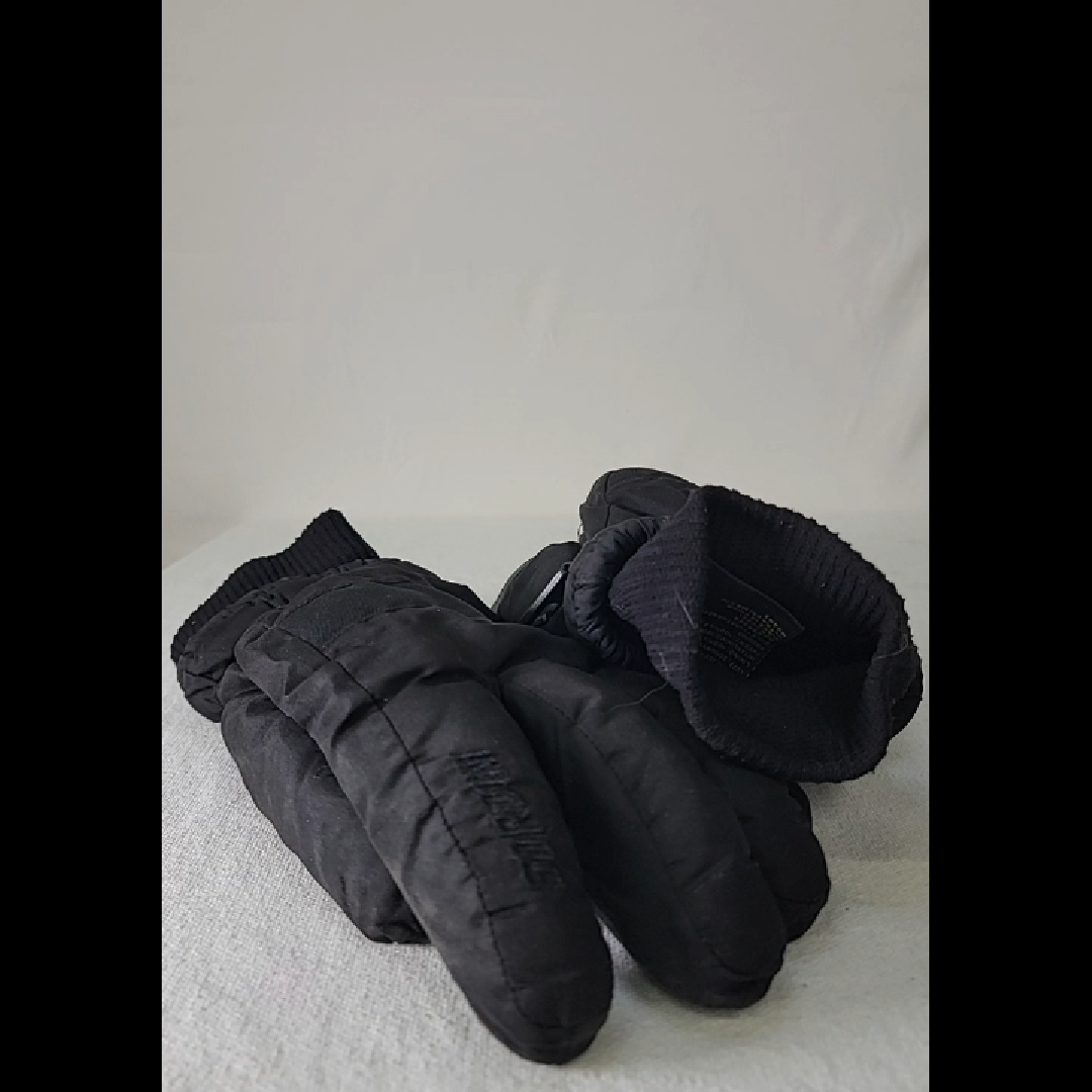 Insulated Black Gloves for Cold Weather
