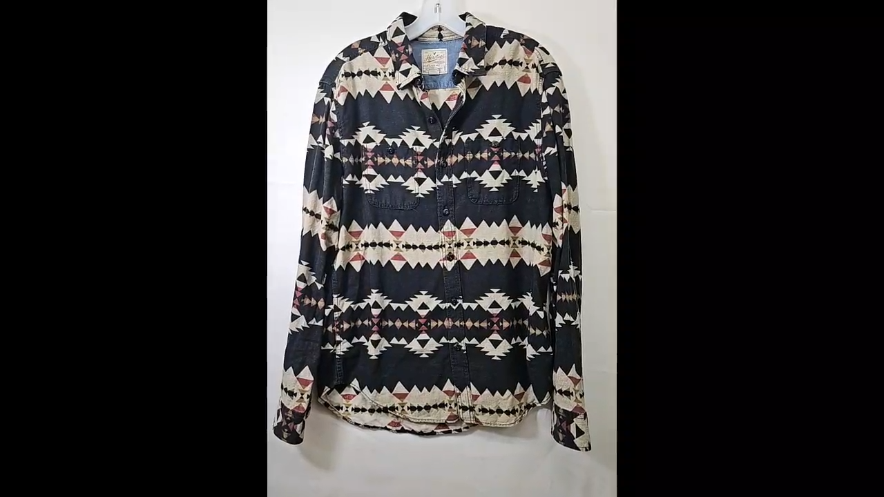 American Eagle Flannel Tribal Print Button Up Size M