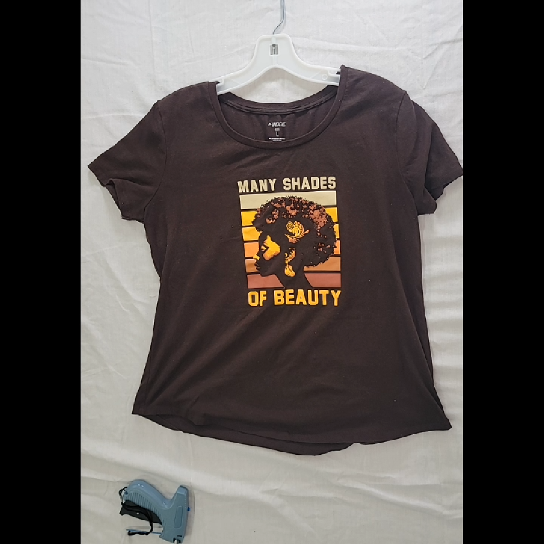 Many Shades of Beauty Graphic T-Shirt Size L