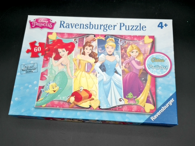 60 Piece Ravensburger Glitter Puzzle Disney