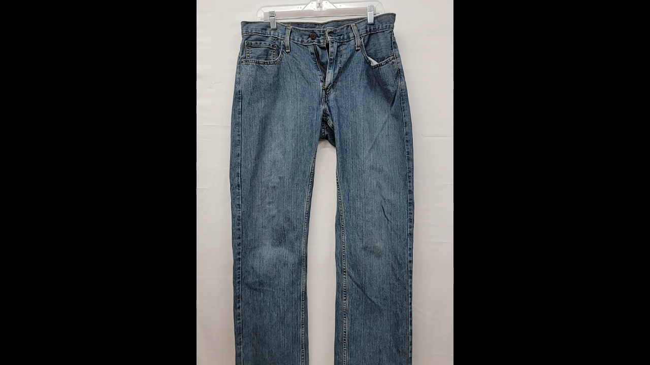 Men's Levi Strauss Jeans Size 33W x 34L