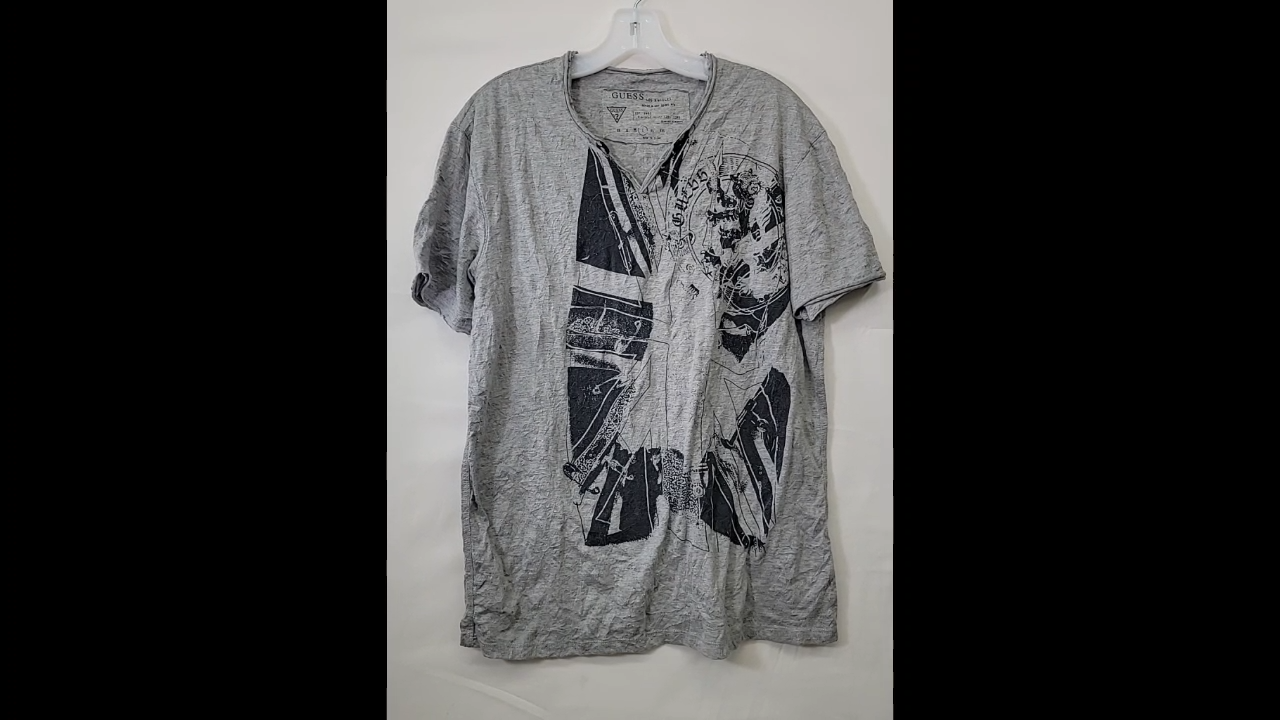 Guess Gray Graphic Tee Size L