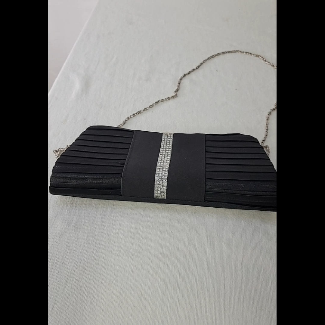 Elegant Black Pleated Clutch Bag with Rhinestone Accent