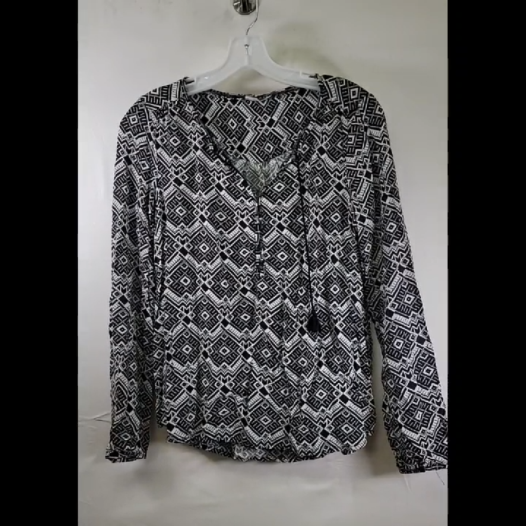Stylish Black and White Patterned Blouse with Hood