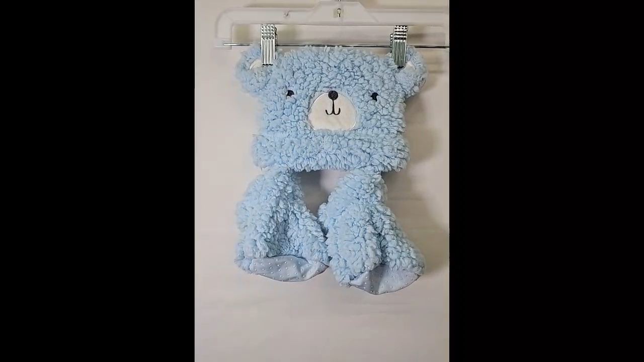 Chick Pea Sherpa Bear Hat and Booties Set
