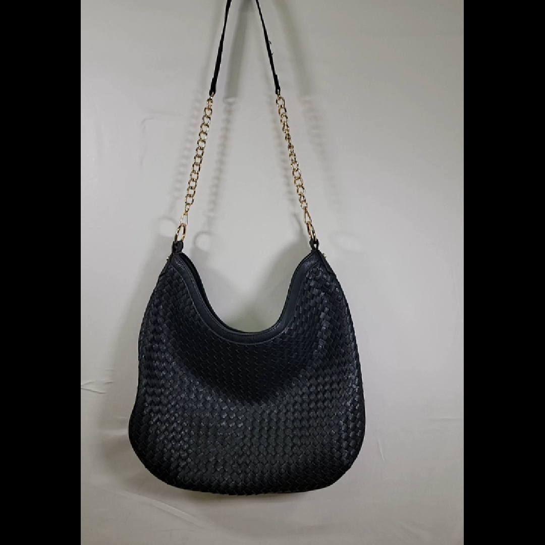 Elegant Black Leather Handbag with Chain Strap