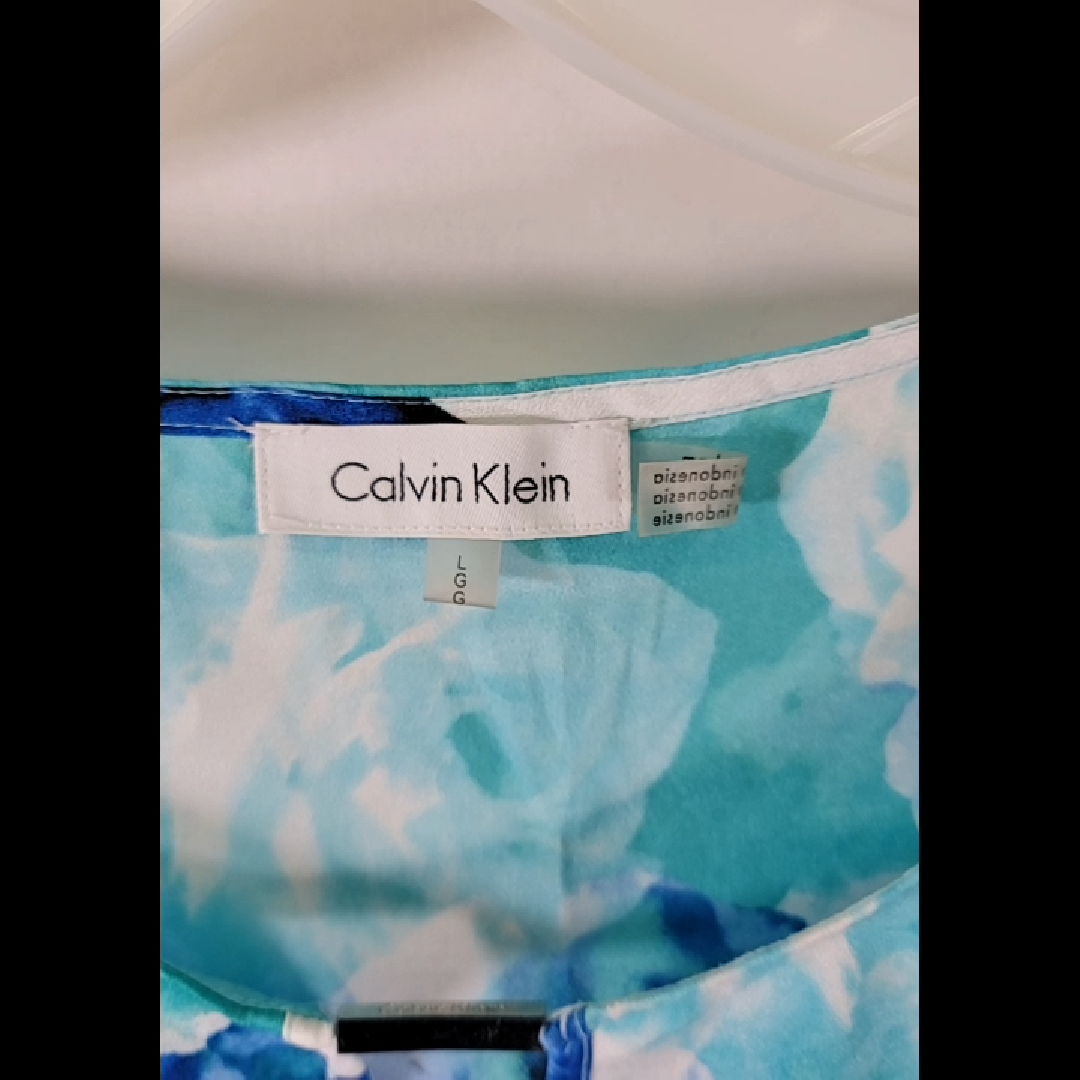 Calvin Klein Floral Print Top in Blue Size L