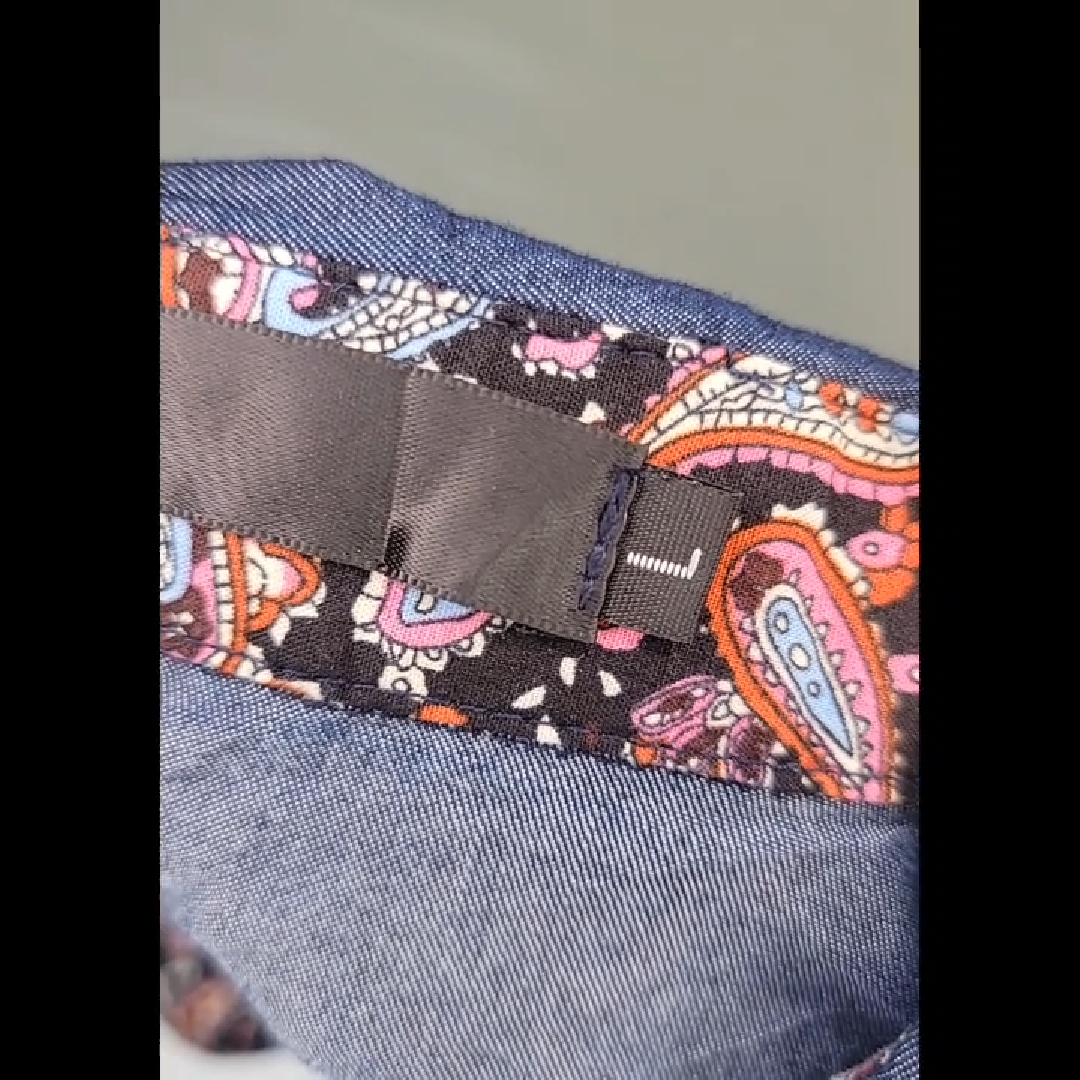 Stylish Men's Denim Shirt With Floral Accents Size L