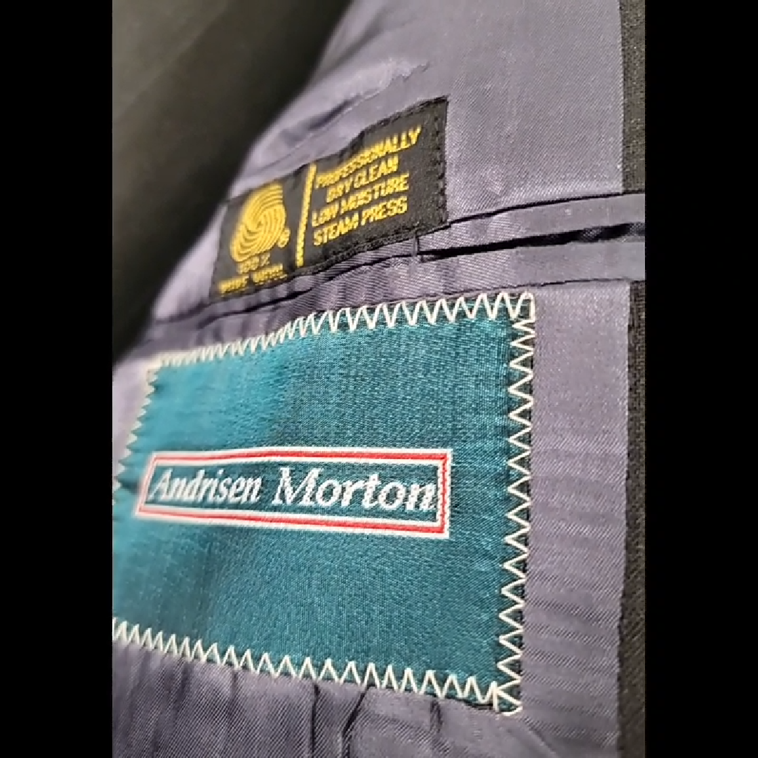 Vintage Andrisen Morton Men's Pinstripe Pleated and Cuffed Suit Size L