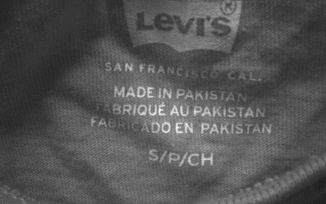 Levi's Women's Pink Graphic T-Shirt Size S