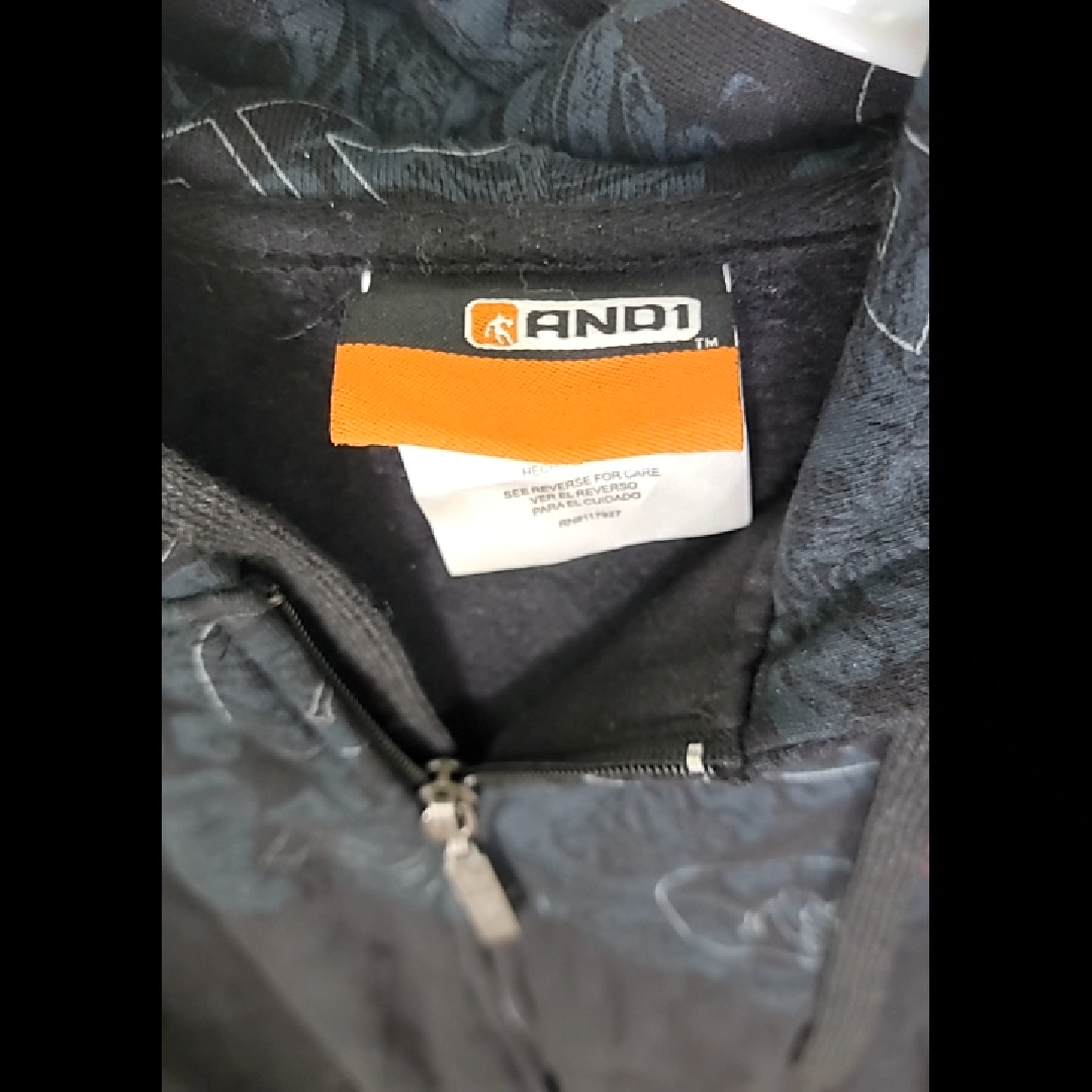 AND1 Men's Stylish Zip-Up Hoodie Size L