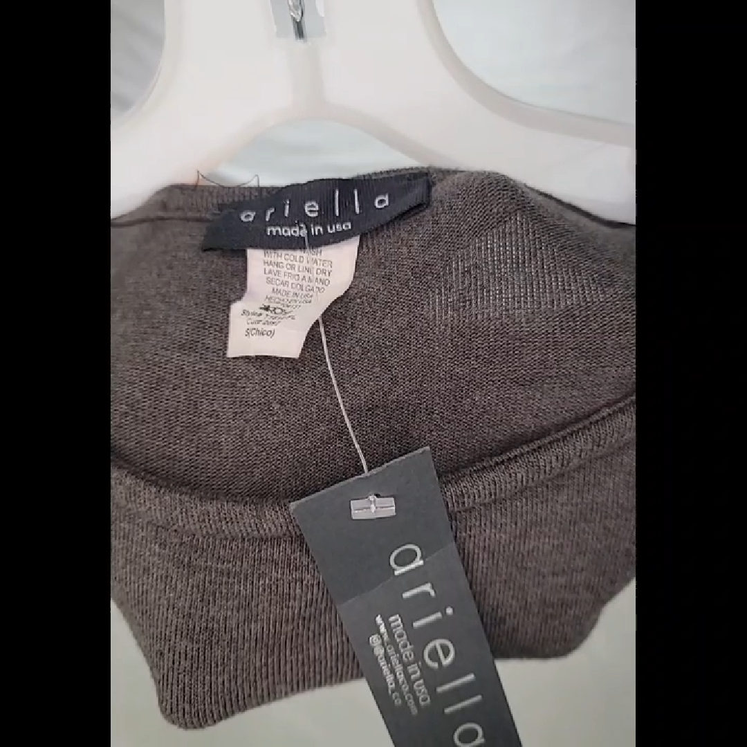 Ariella Women's Gray Top with Faux Leather Sleeves NWT Size @