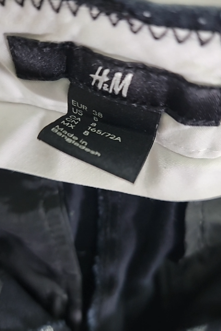 H&M Women's Black Polka Dot Pants - Size 8