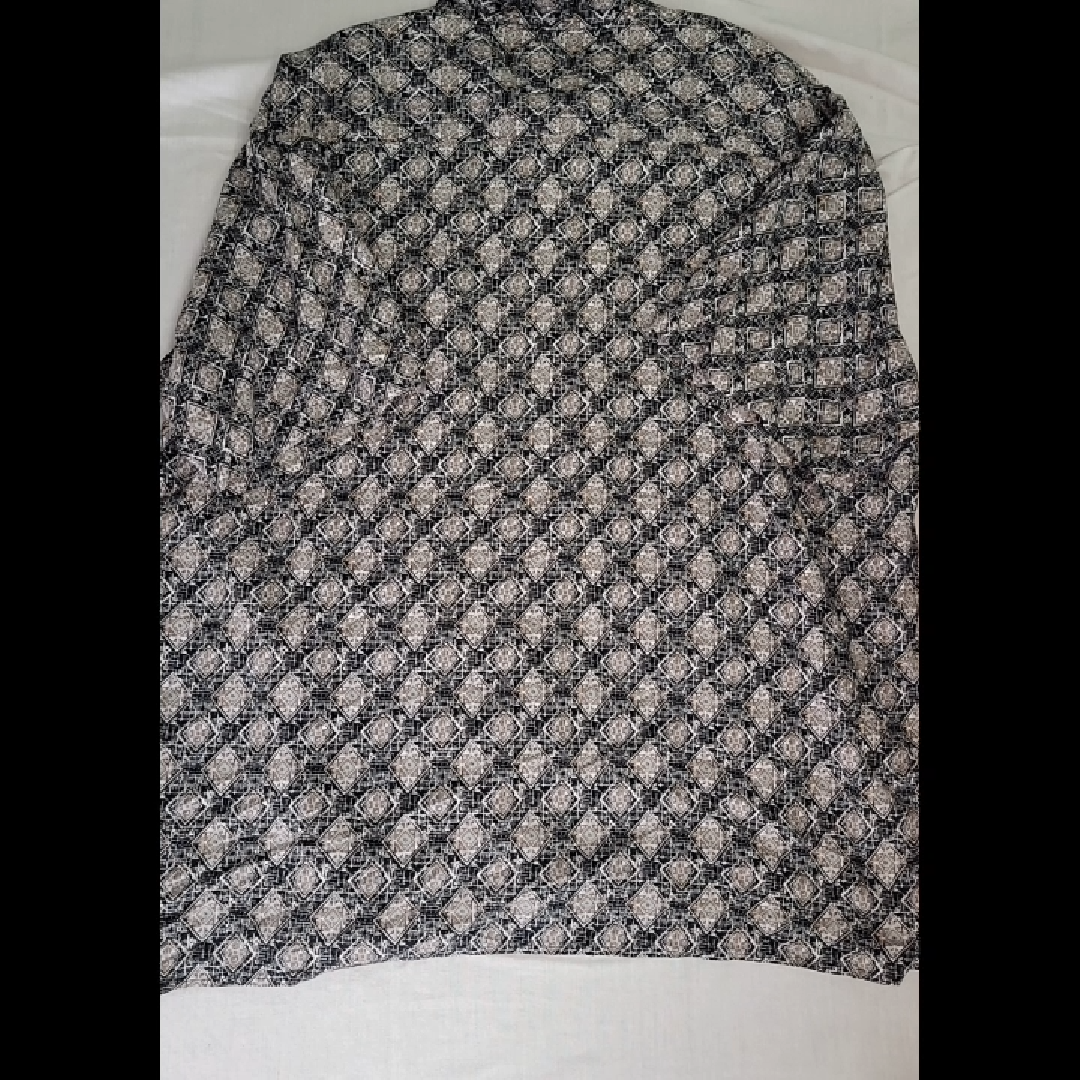 UNTIED Men's Button-Down Shirt with Geometric Print Size XL