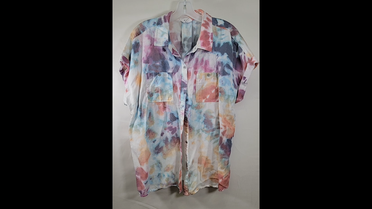 Tie-Dye Short Sleeve Button-Up Size L