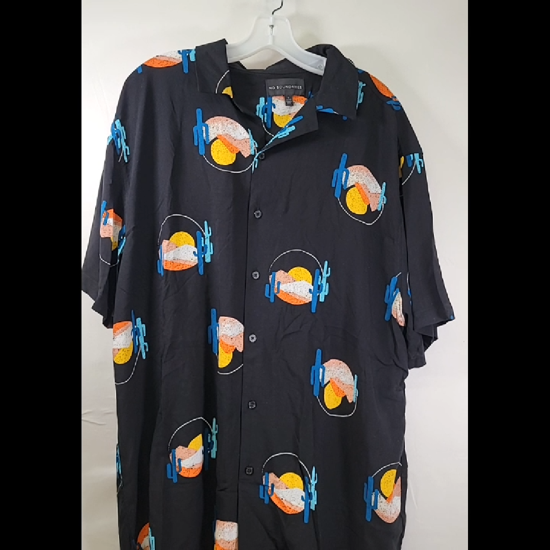No Boundaries Graphic Print Short Sleeve Shirt Size XL