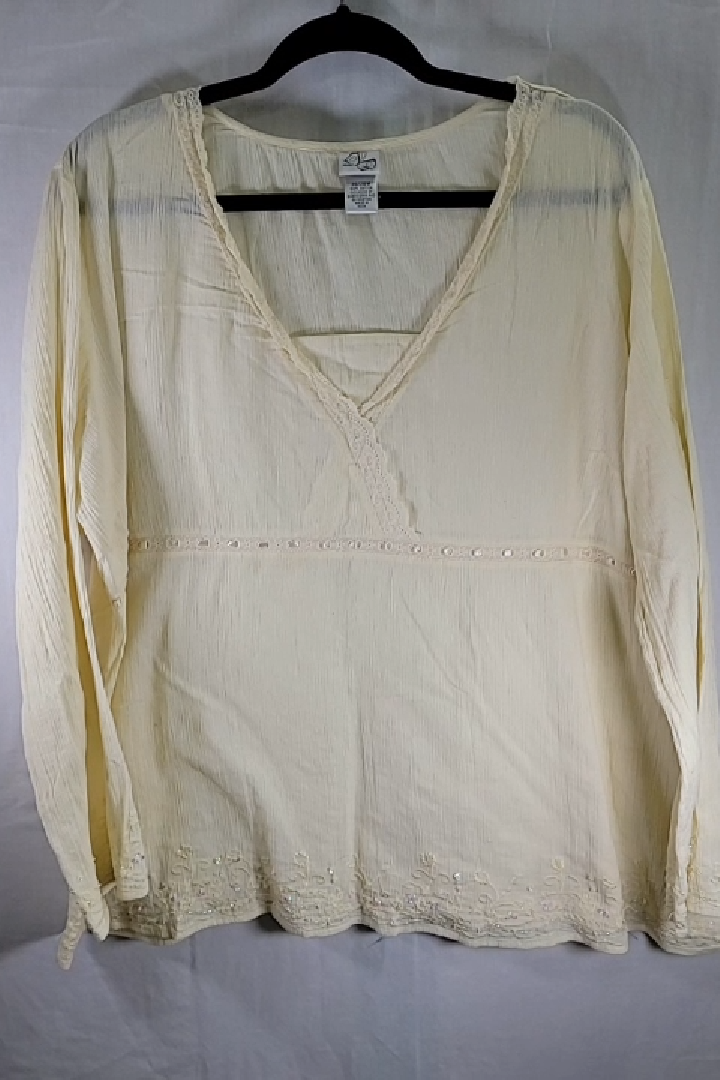 Cream Cotton Top with Lace Detail Size 26/28 (4X