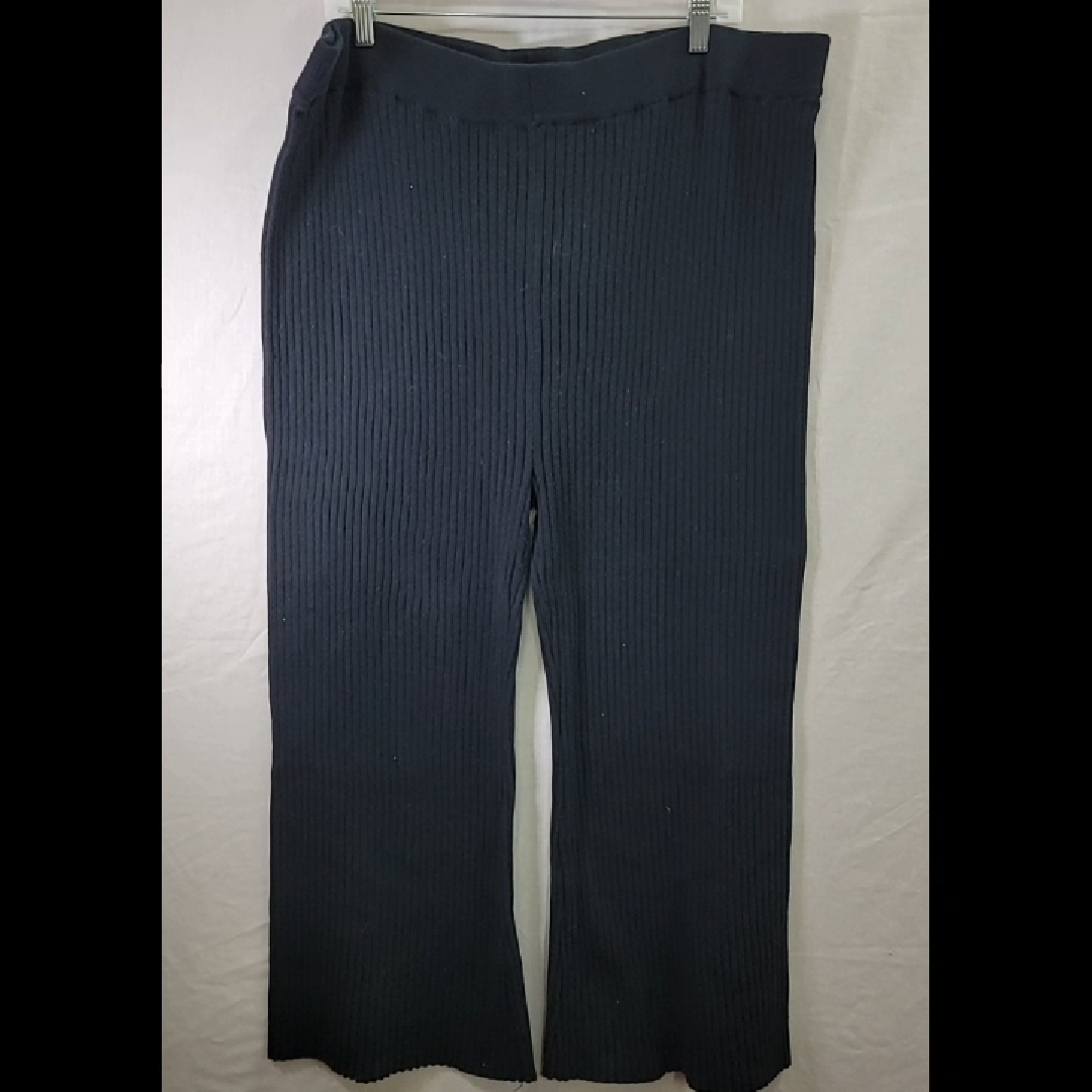 AVA & VIV Women's Ribbed Black Flare Pants Size 2X