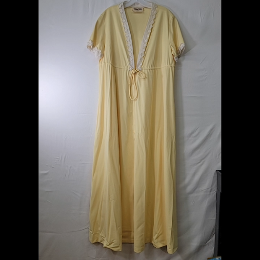 Elegant Yellow Nightgown by Vanity Fair Size 14