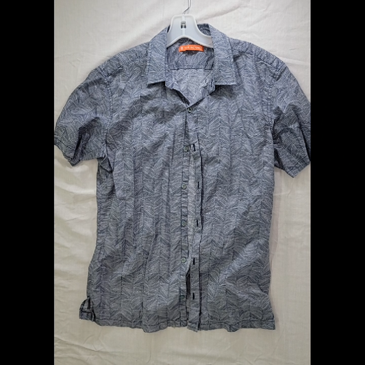 Men's Short Sleeve Button-Up Shirt in Dark Blue and White