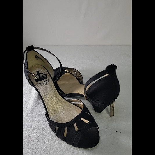 Crown Vintage Women's Black Heels Size 8.5