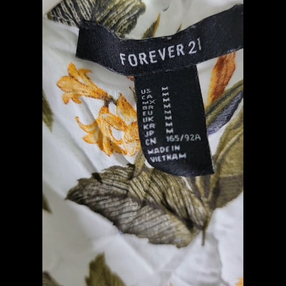 Floral Print Button-Down Short Sleeve Shirt Size M